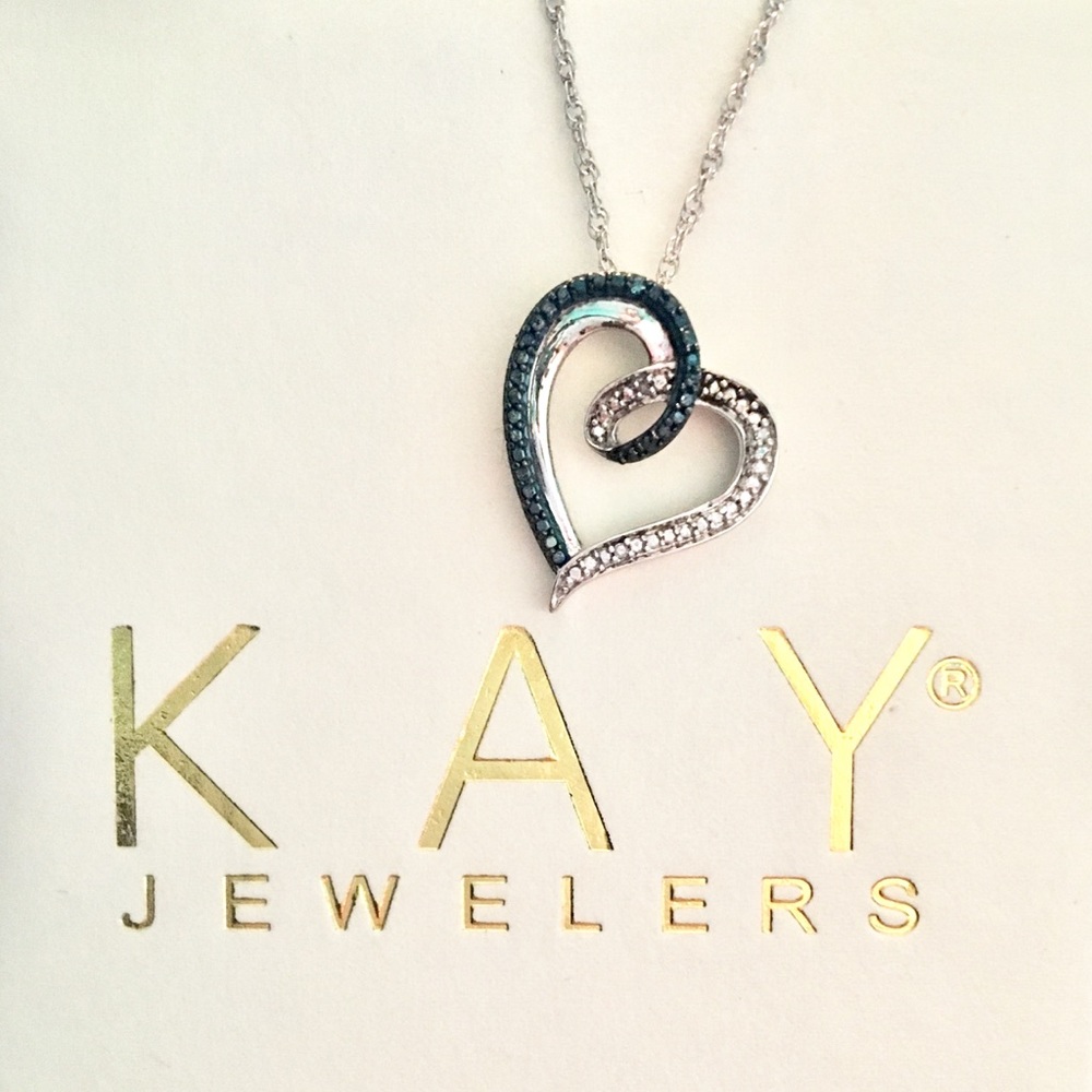 SOLD Kay Jewelers Heart Necklace - Picture 1 of 1